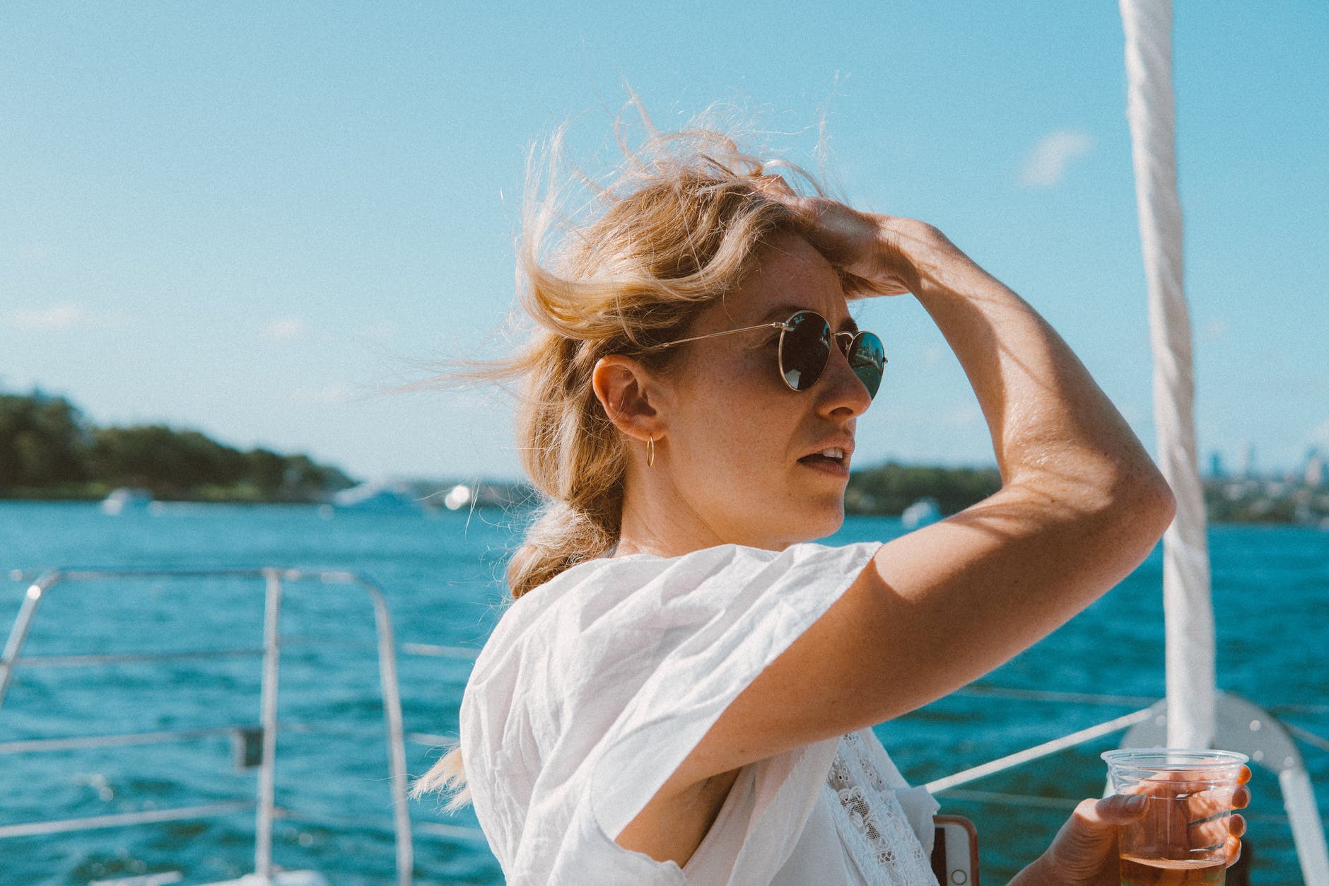 Zoom sur le métier d’hôtesse/stewardess de yacht